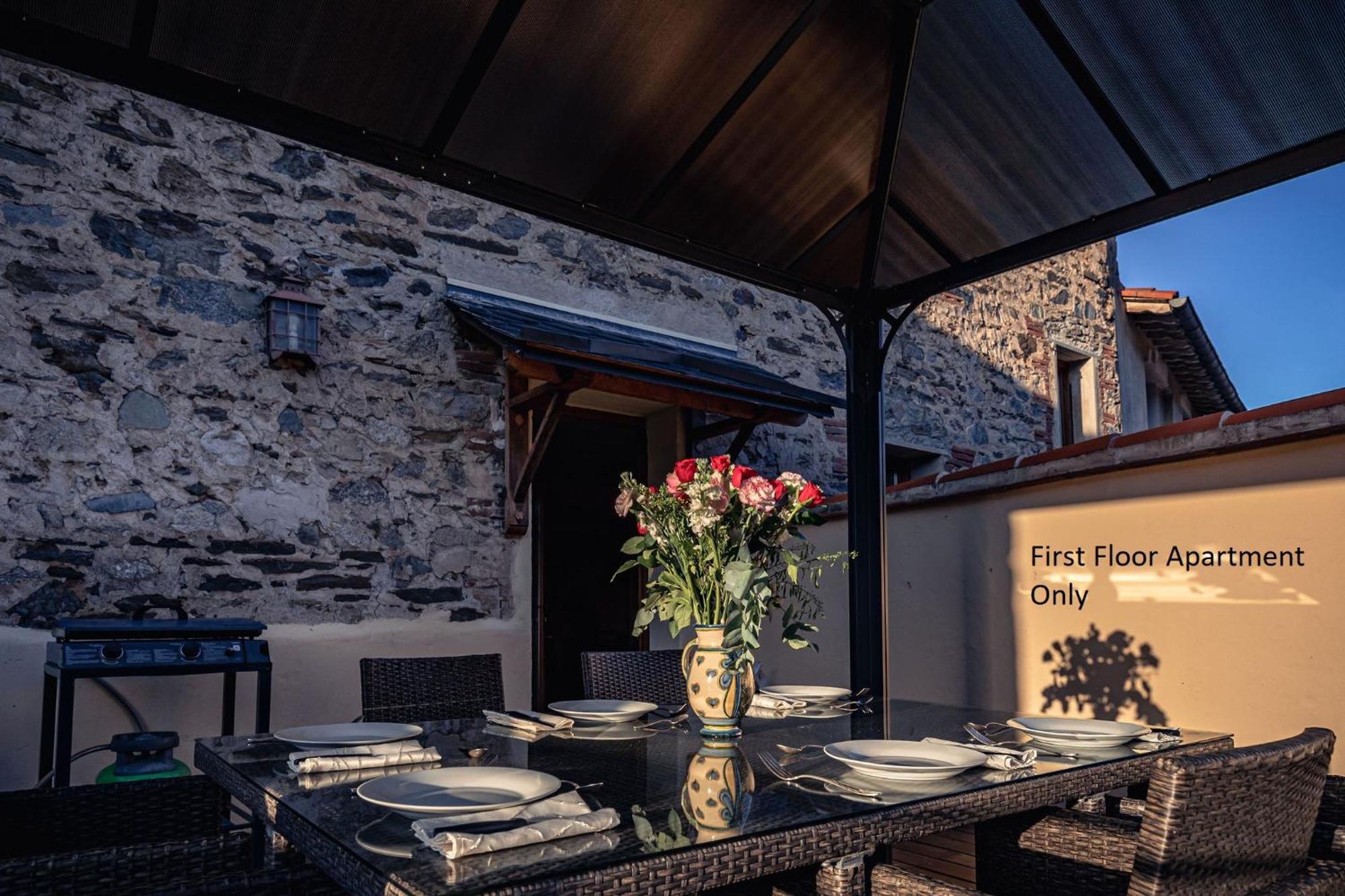 Sundrenched Relais De Poste In Serdinya Exterior photo